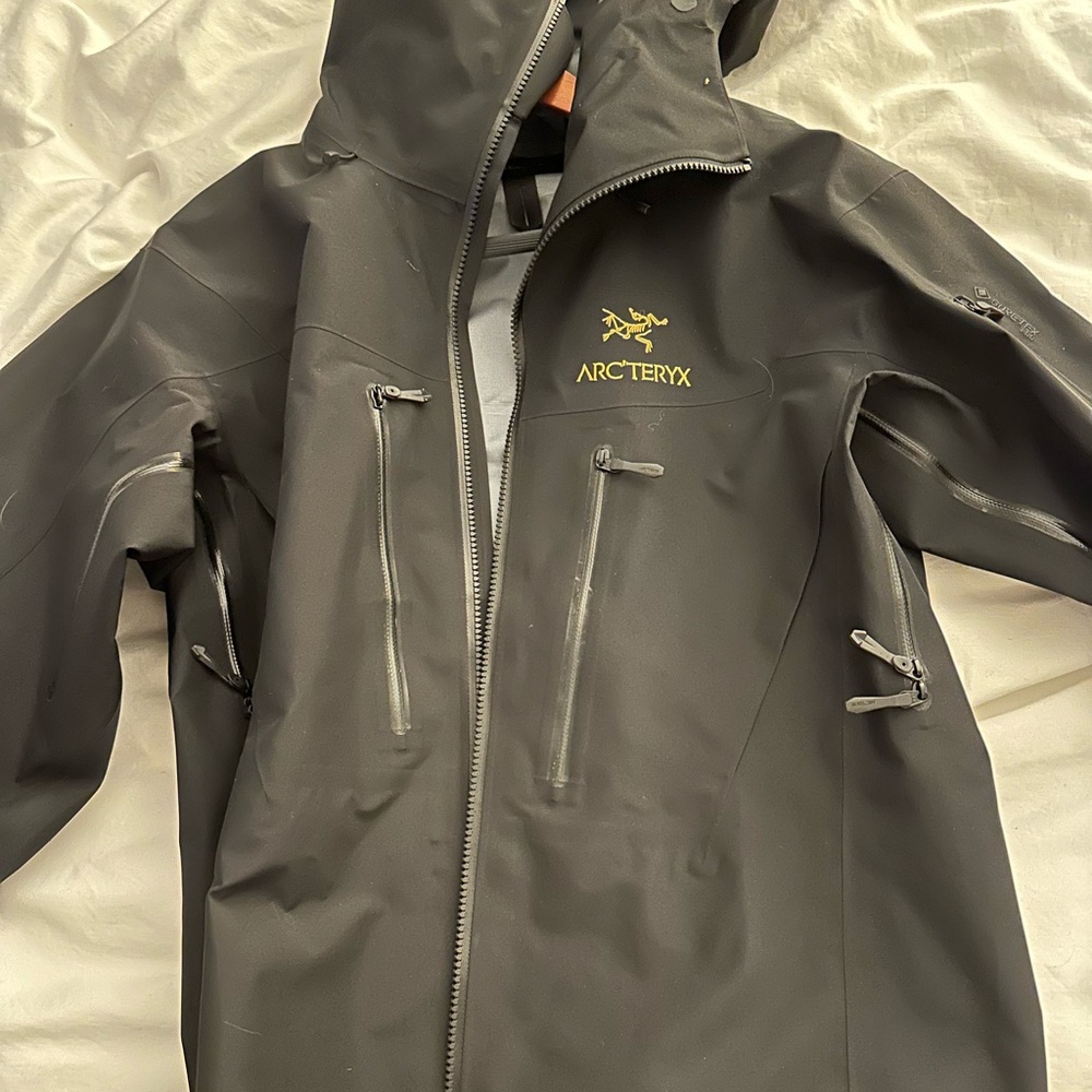 Arcteryx SV Jacket for Men Brand New Black